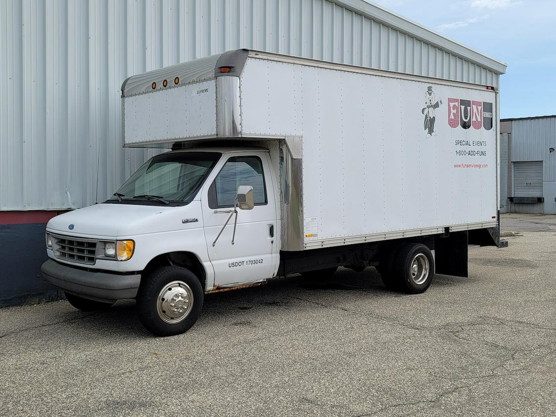 1992 Ford E350 Box Van (1 of 5)