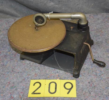 Vanophone cast iron disc phonograph (1 of 1)