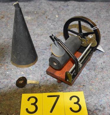 European Cylinder Phonograph (1 of 4)