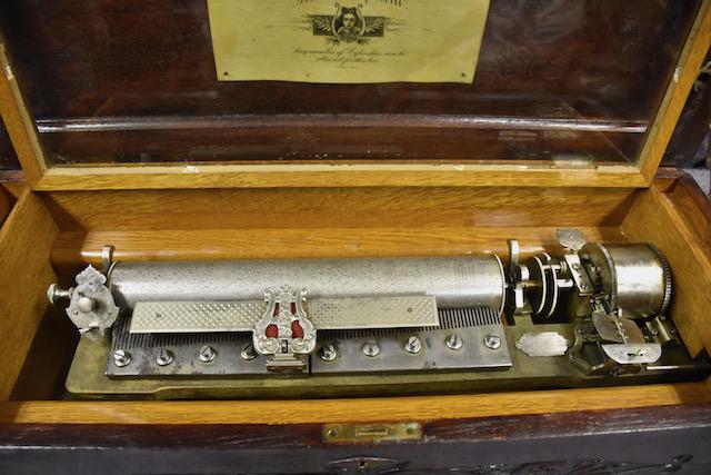 Mermod Freres Interchangeable Music Box: Ideal Soprano Interchangeable cylinder music box was made in Switzerland by Mermod Freres. 3 Cylinders included each measuring 14-3/4" long. No broken teeth. Has a mandolin or zither attachment, tune 