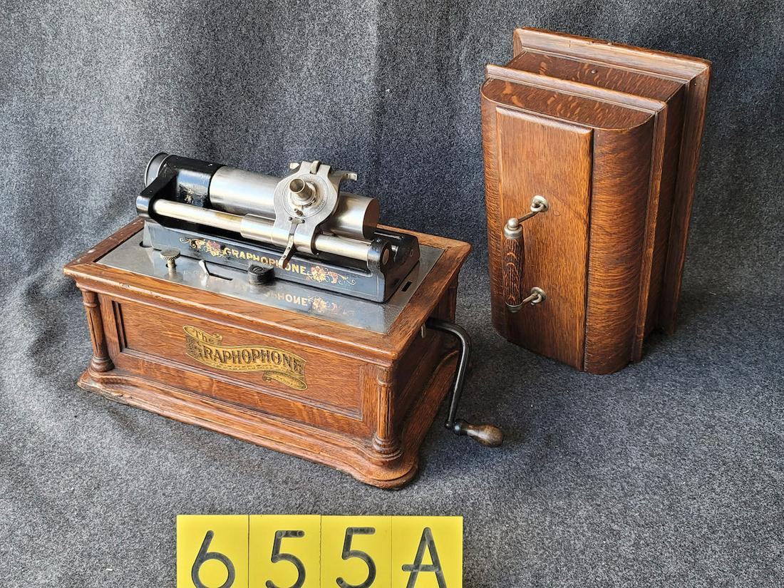 Columbia Model BF Cylinder Phonograph (1 of 3)