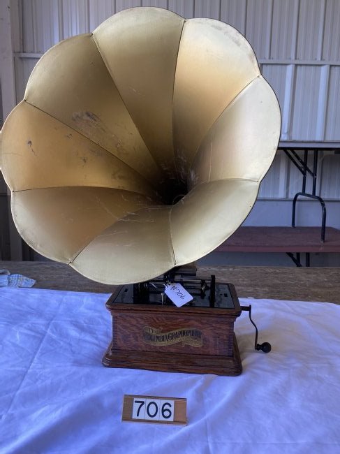 Columbia Cylinder Phonograph (1 of 1)