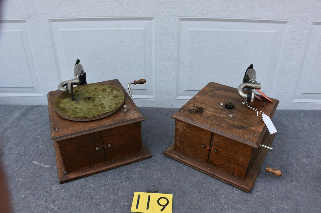 2 Victor Victrola Disc Phonograph (1 of 1)