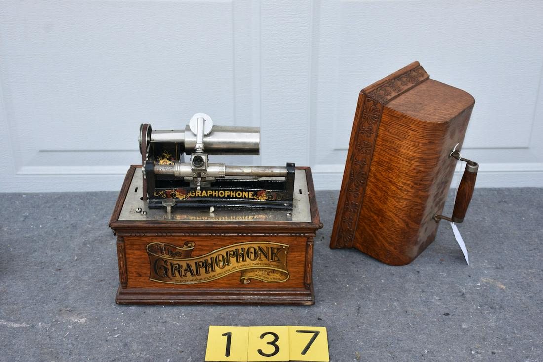 Columbia AT cylinder phonograph (1 of 1)