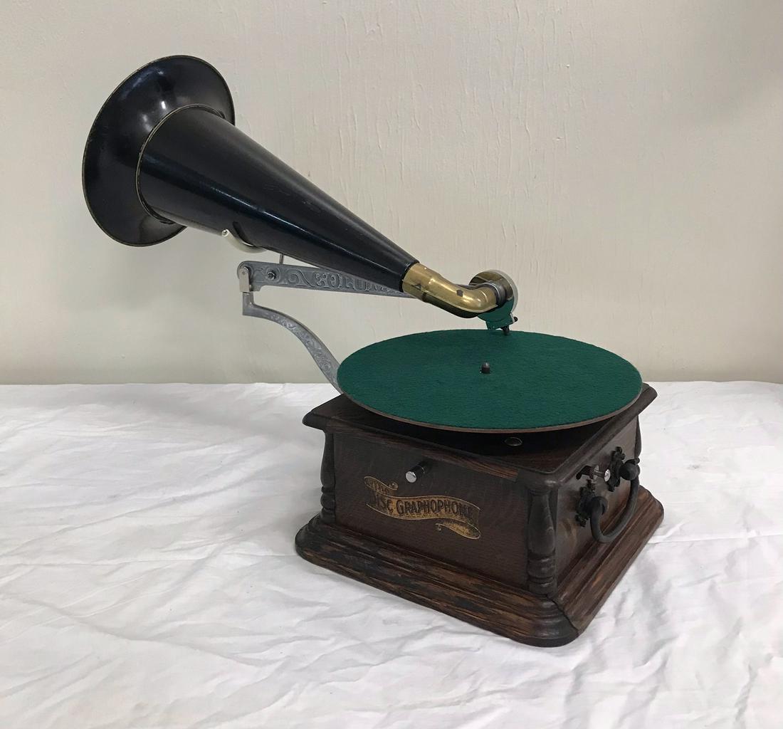 Early Columbia AH Disc Phonograph (1 of 2)