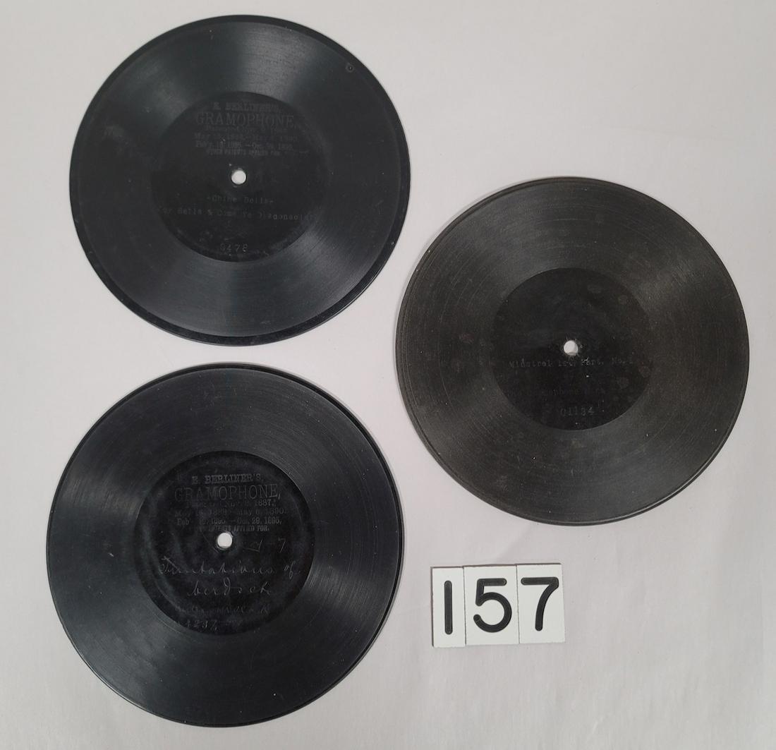 3 Berliner 7" Disc Records (1 of 4)