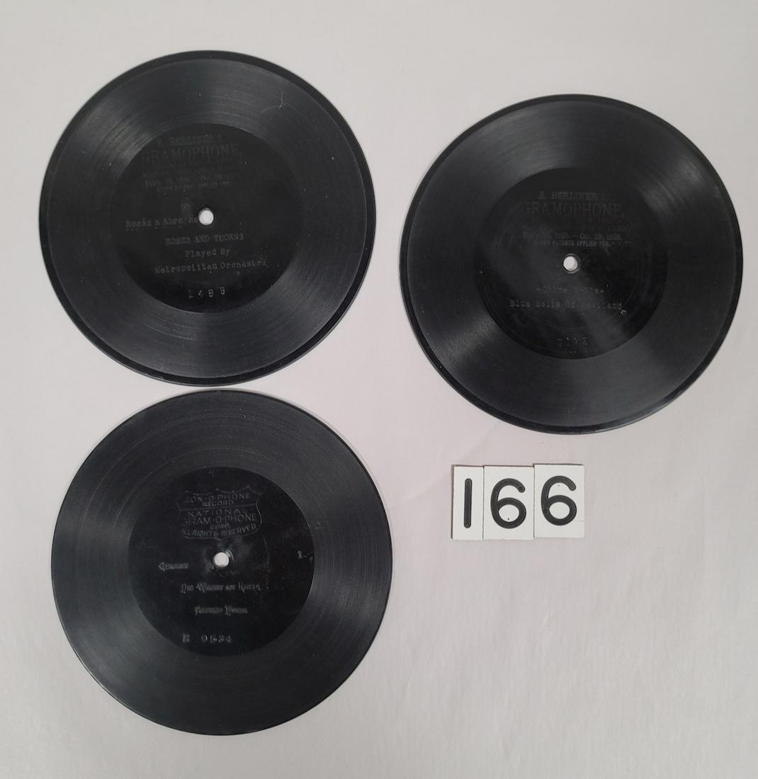 3 Berliner 7" Disc Records (1 of 4)