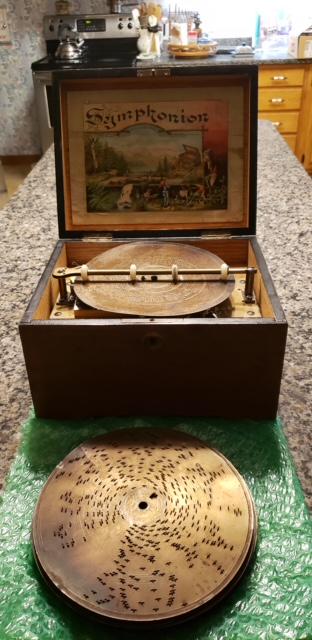 Symphonion Disc Musc Box (1 of 1)