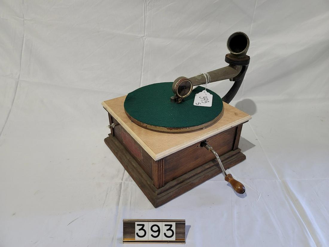 Standard Model A Disc Phonograph (1 of 1)