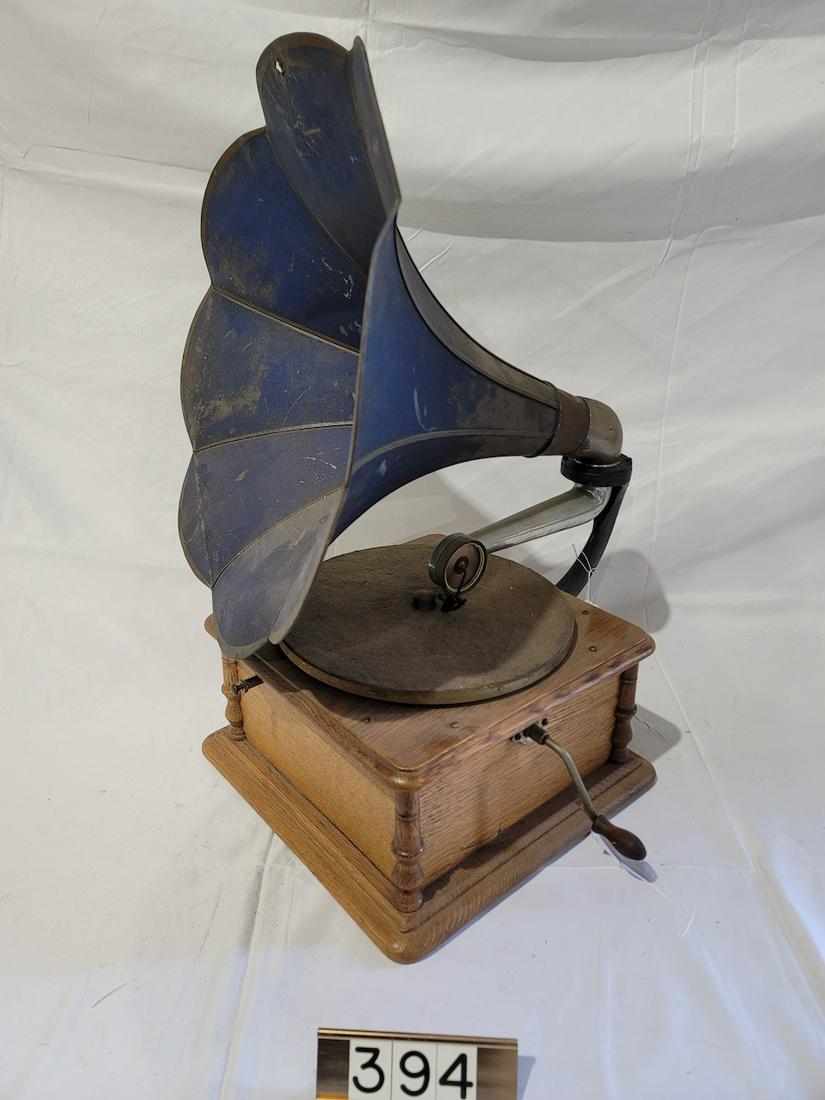 Harmony Disc Phonograph (1 of 1)