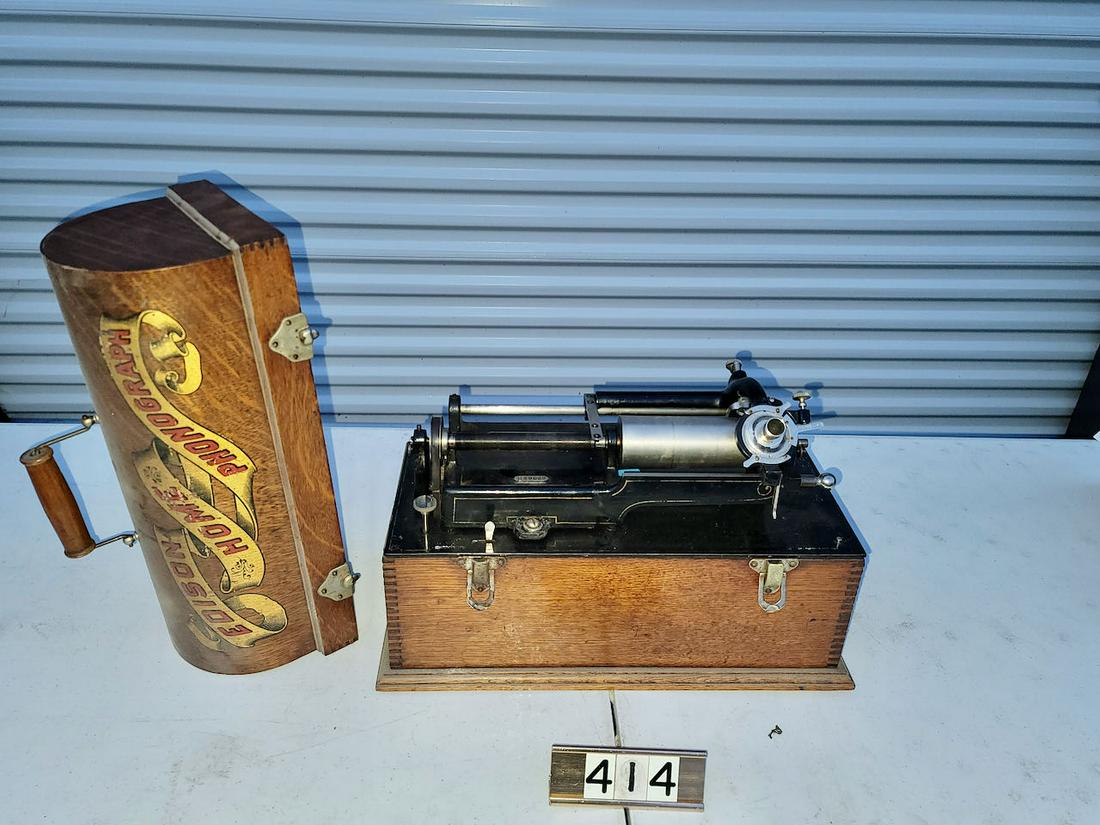 Edison Home 4-Latch Cylinder Phonograph (1 of 3)