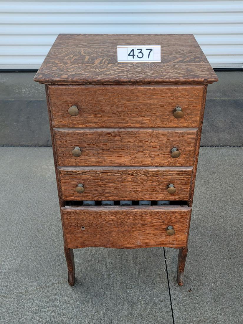 Oak 4 Drawer Cylinder Record Cabinet (1 of 2)