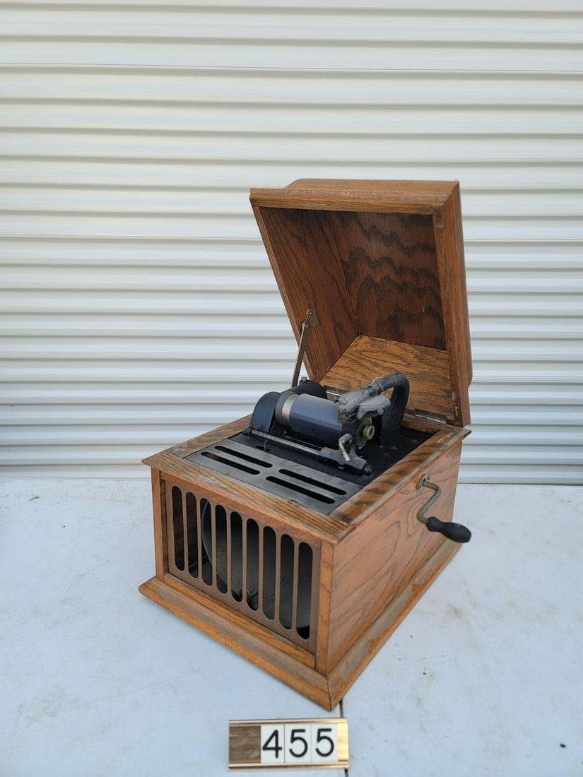 Edison Amberola 30 Cylinder Phonograph (1 of 2)