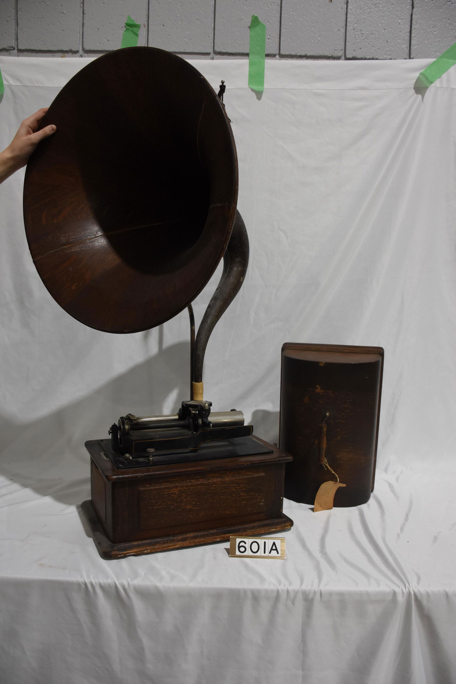 Edison Triumph Cylinder Phonograph (1 of 4)