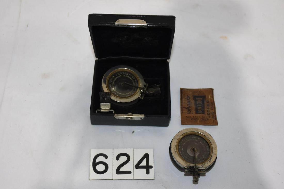 2 Exhibition reproducers: 2 Victor Exhibition reproducers including one in a padded case. One lot