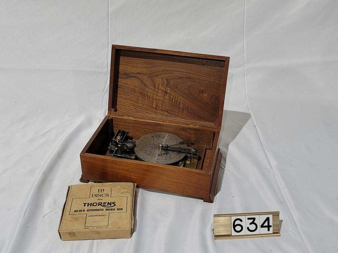 Thorens Disc Music Box (1 of 2)