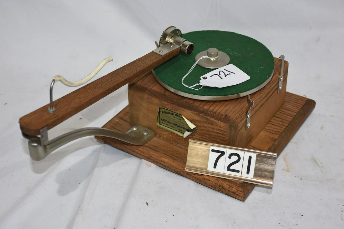 Japanese Berliner Gramophone (1 of 1)