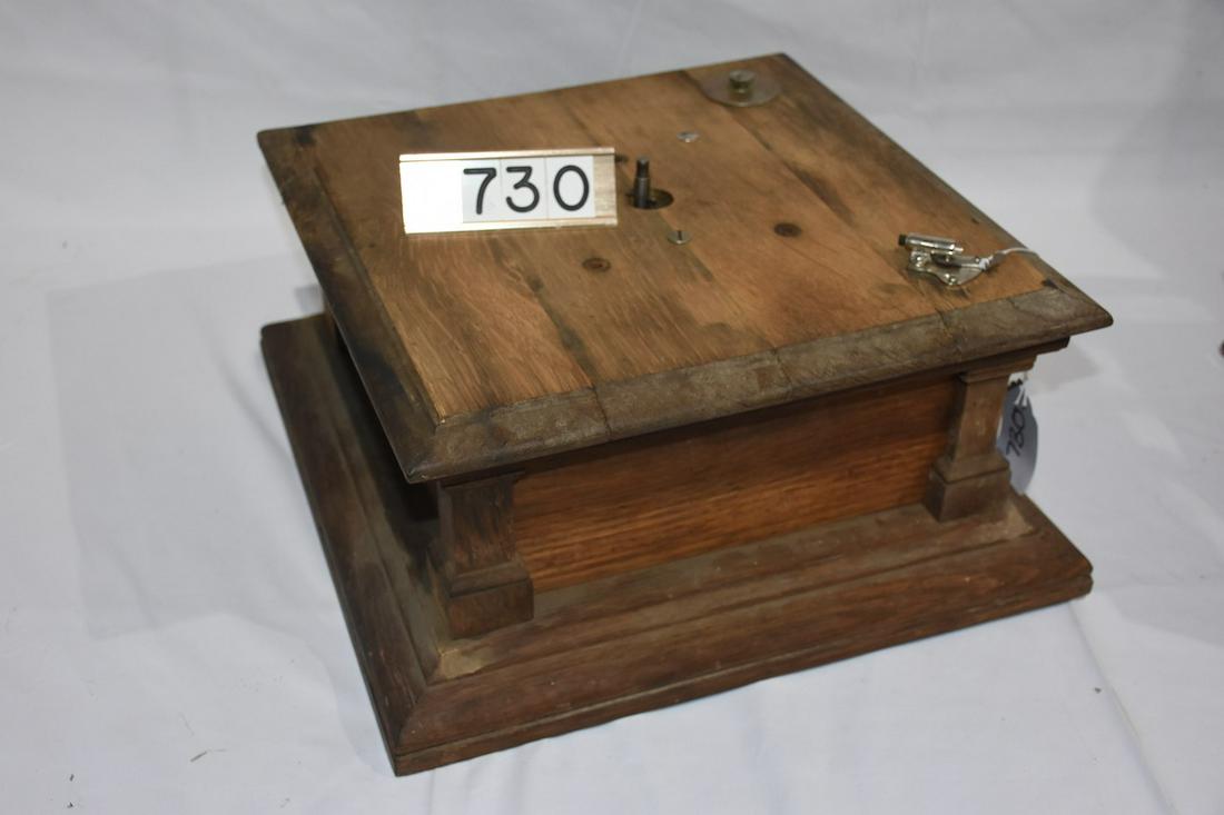 Victor V Disc Phonograph (1 of 1)