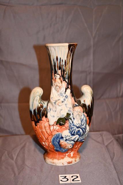 Sumida Gawa Figural Decorated Vase (1 of 2)