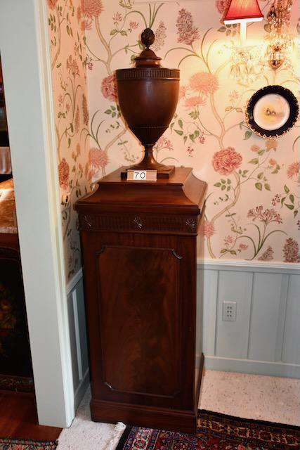 Pair of Excellent Pedestals & Knife Boxes (1 of 8)