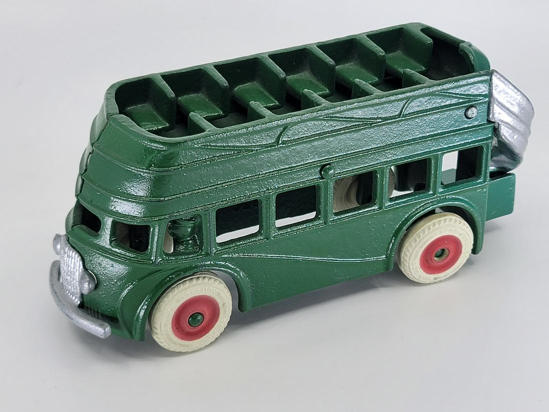 Arcade Cast Iron Double Decker Bus (1 of 5)