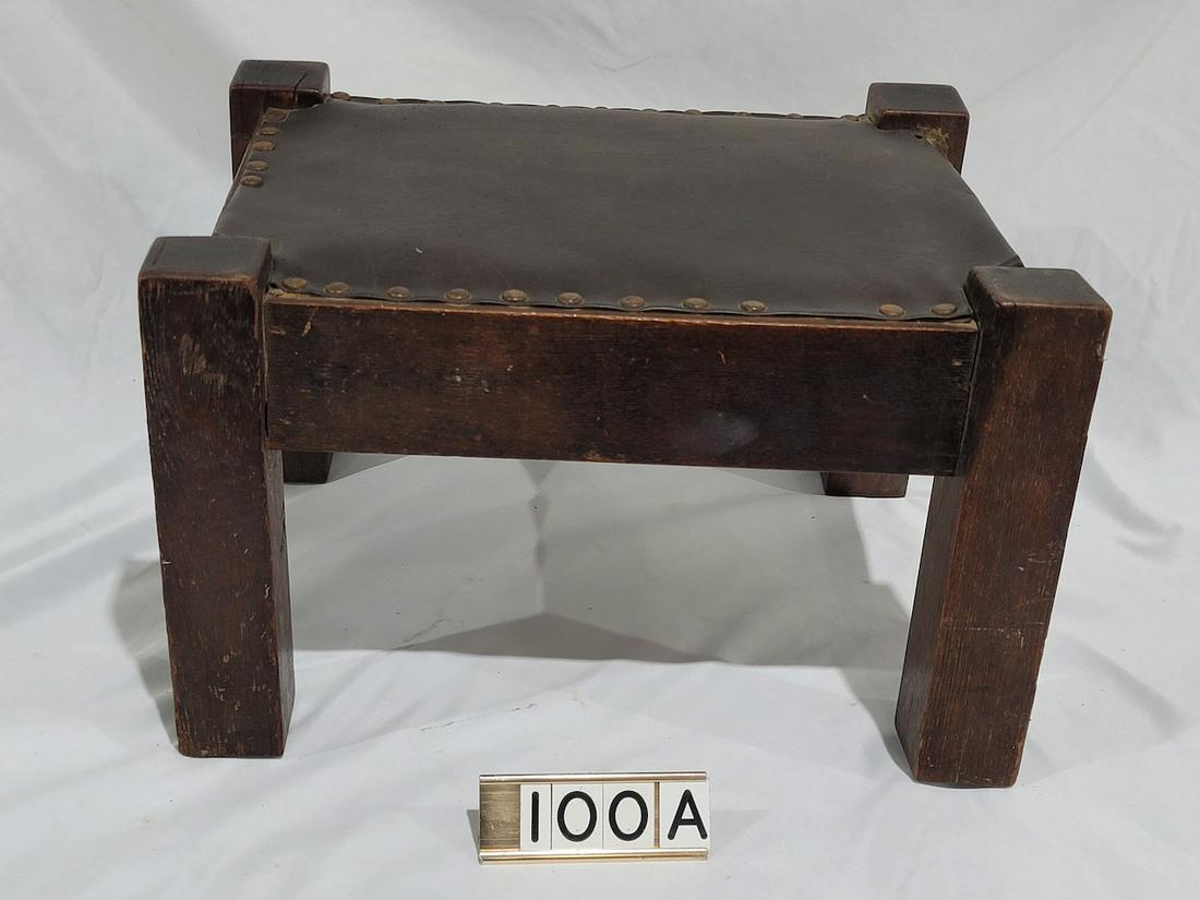 Arts & Crafts Oak Stool (1 of 4)