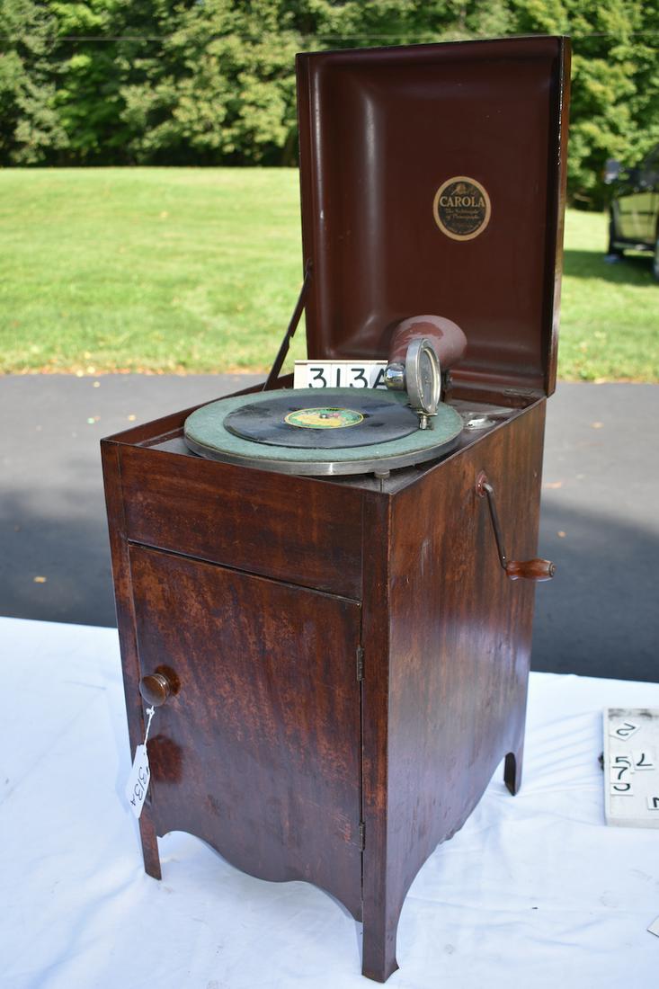 Carola Child's Floor Model Disc Phonograph (1 of 3)