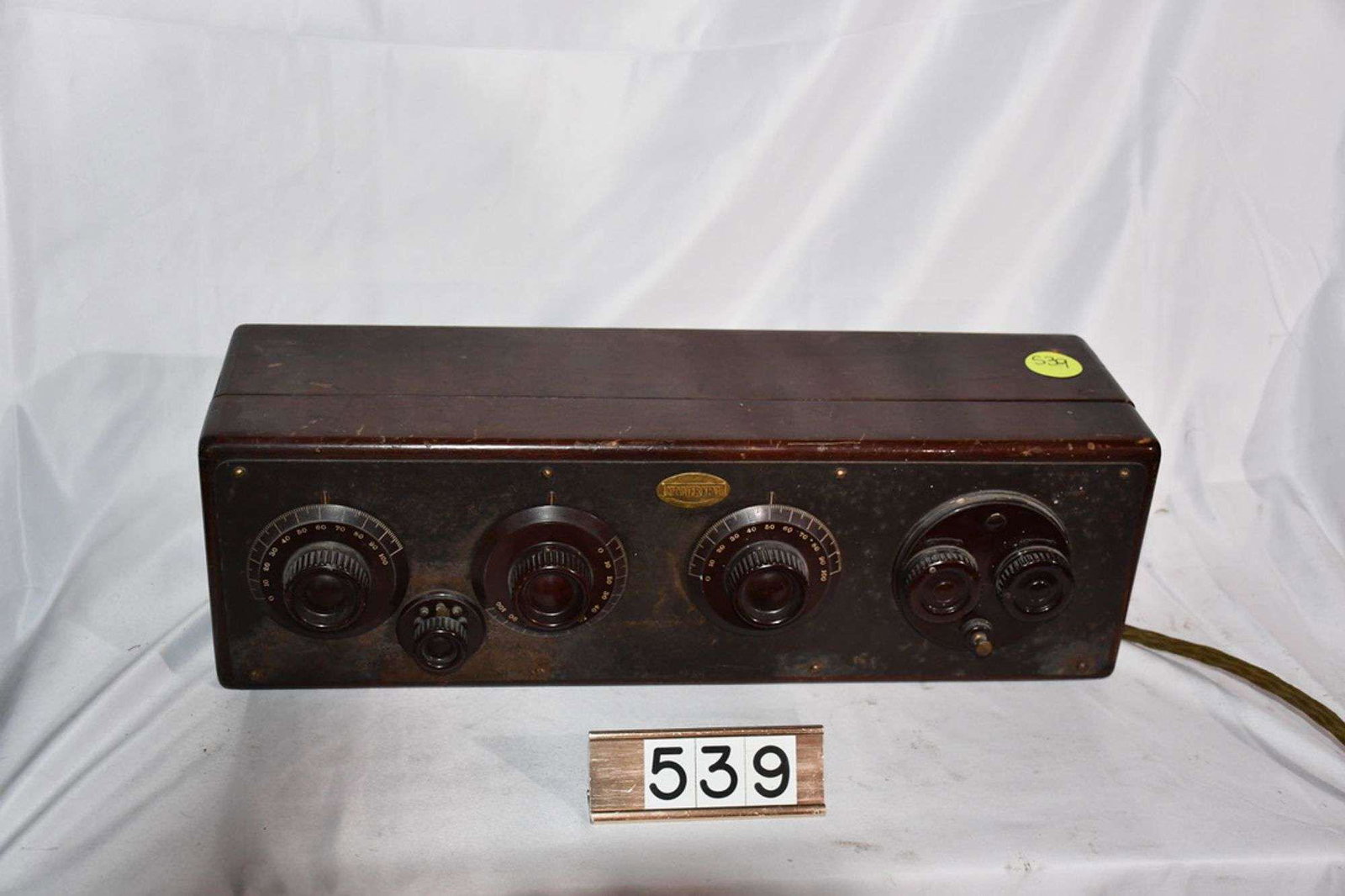 Atwater Kent Model 20 Receiving Set (1 of 3)