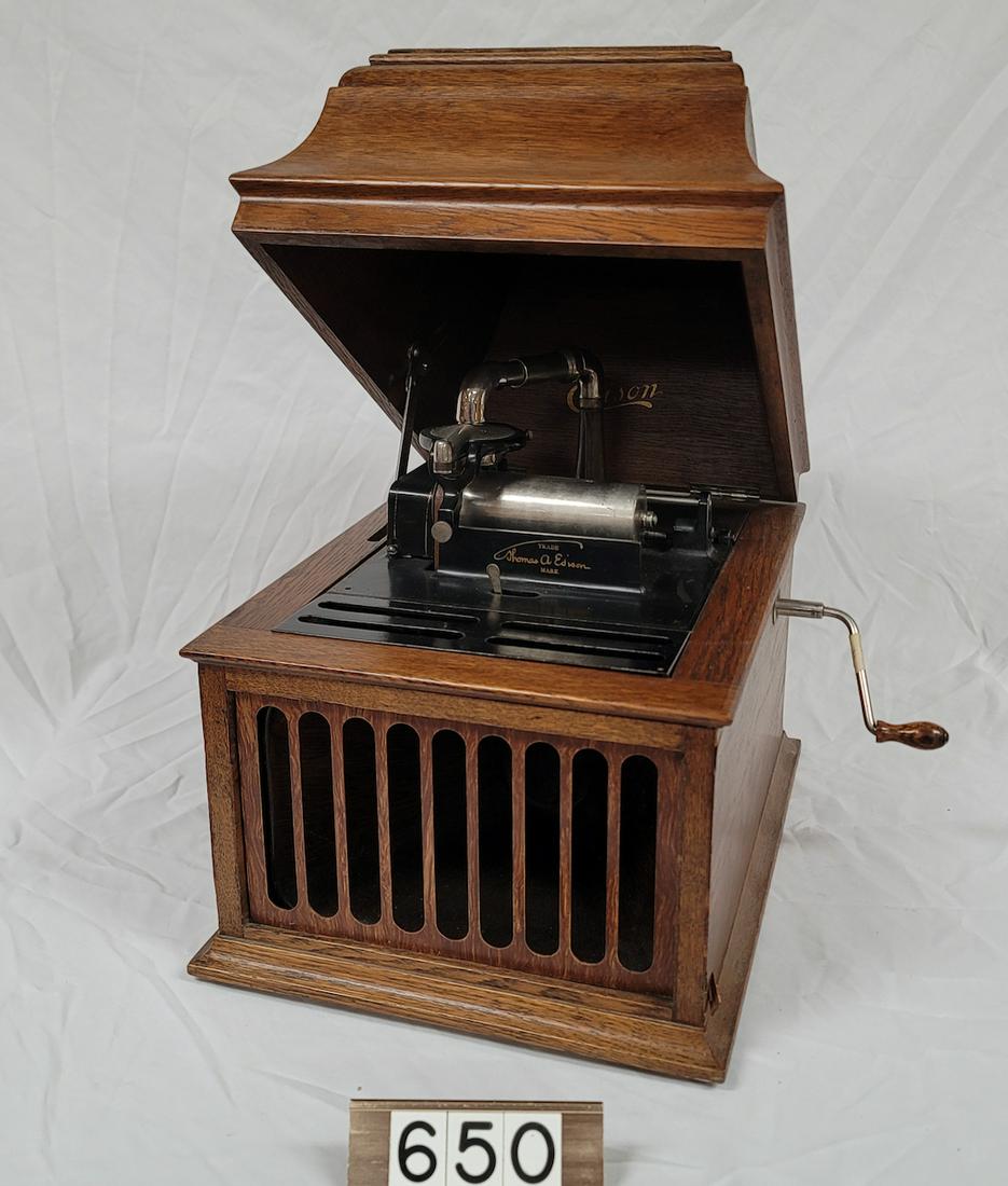 Edison Amberola DX Cylinder Phonograph (1 of 2)