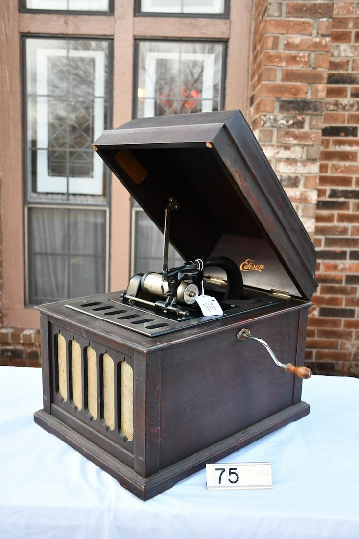Edison Amberola 50 Cylinder Phonograph (1 of 2)