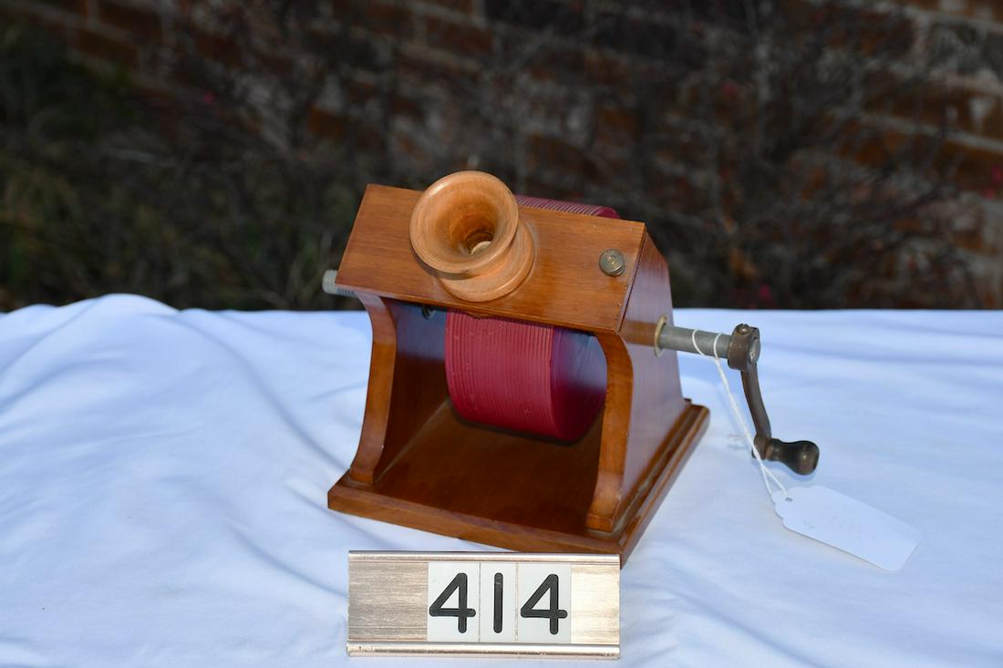 Replica Vital Tin Foil Phonograph (1 of 2)