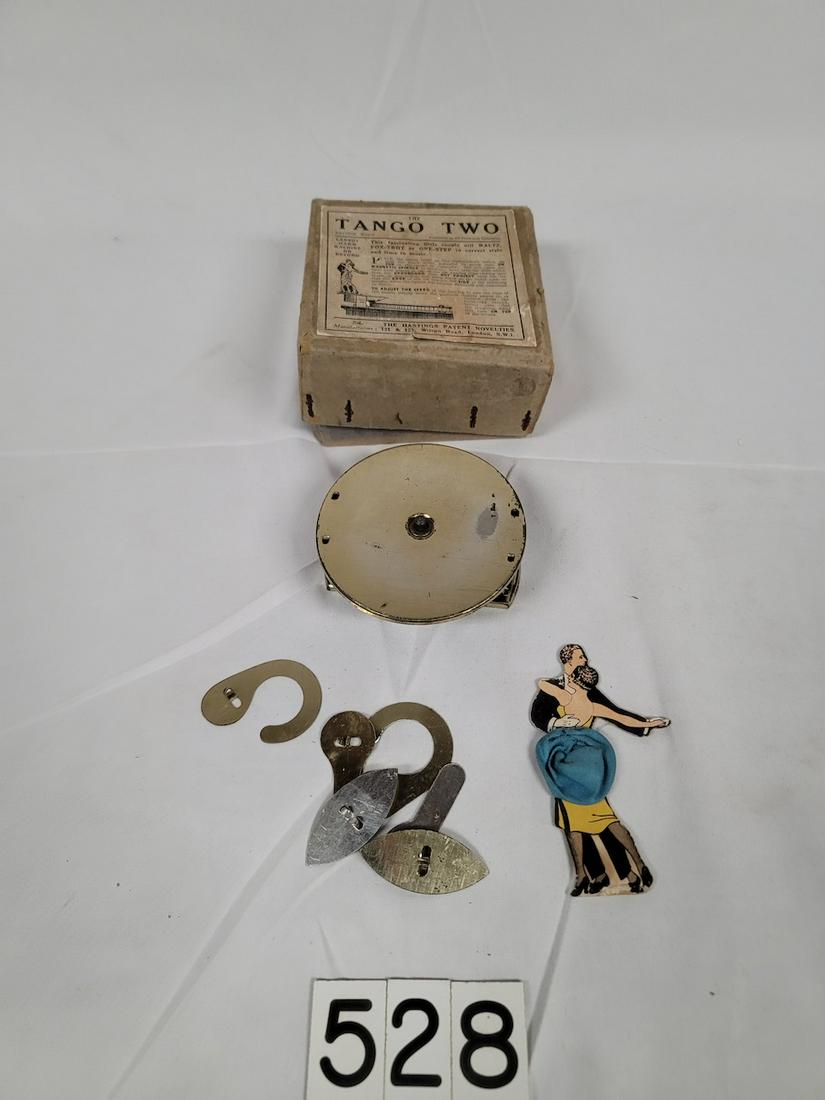 Tango Two Phonograph Toy. (1 of 1)