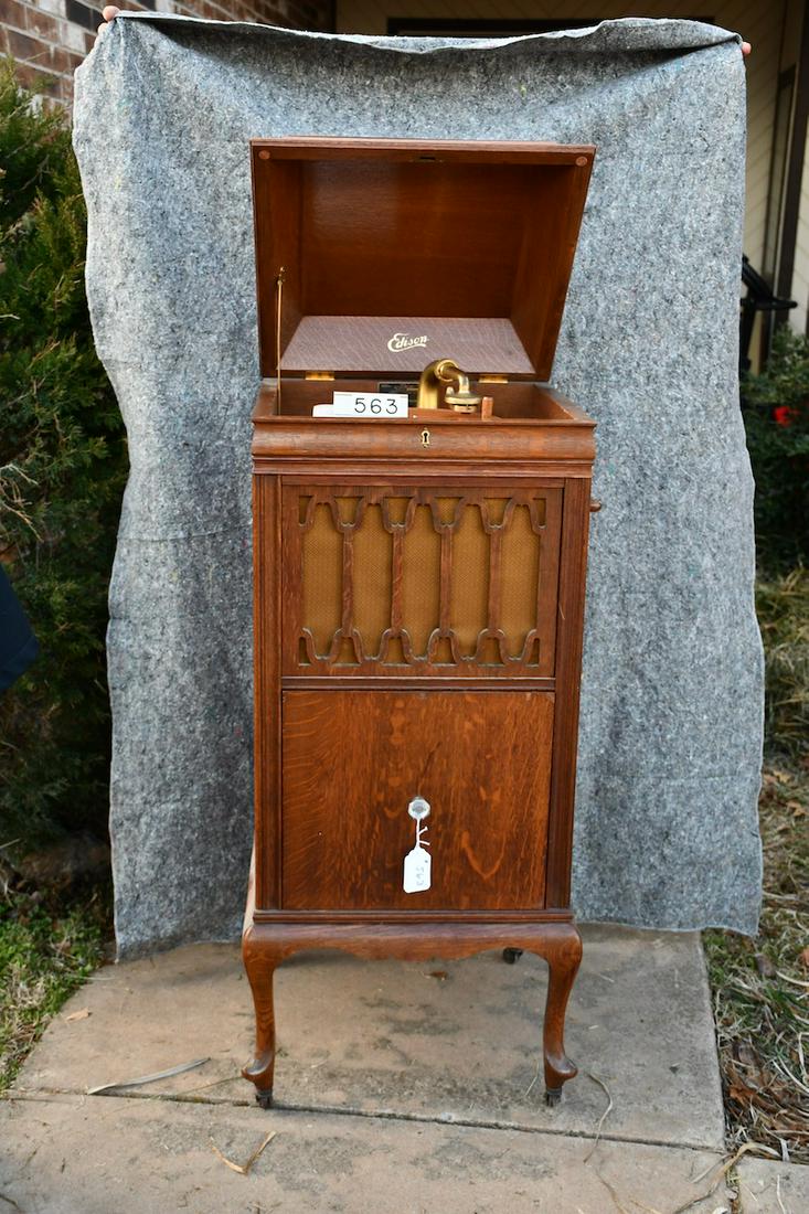 Edison A-200 Oak Diamond Disc Phonograph (1 of 3)