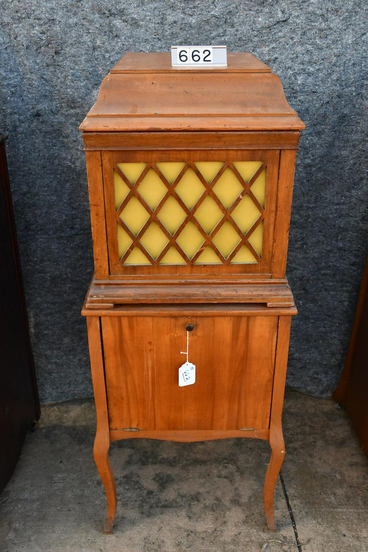 Edison B-19 Phonograph (Chalet) with Cabinet (1 of 2)