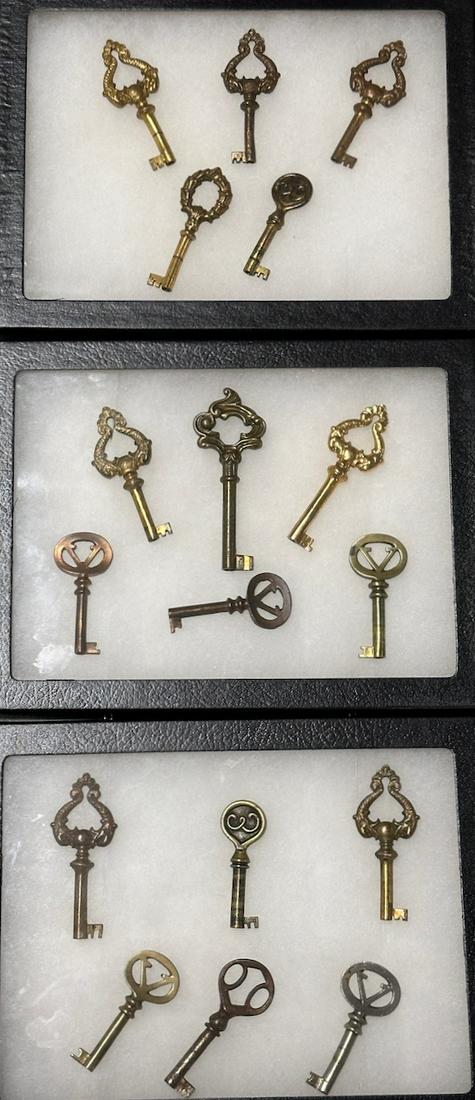 Group of Phonograph Cabinet Keys (1 of 4)