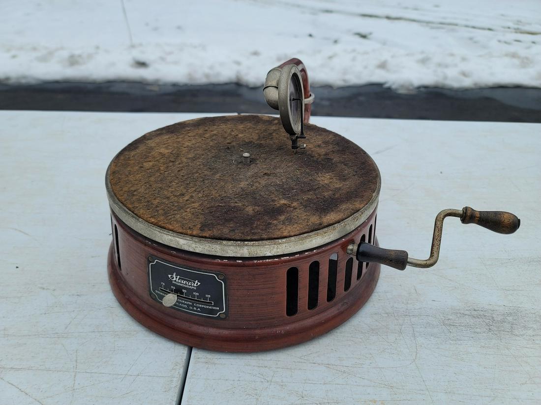 Stewart Disc Phonograph (1 of 3)