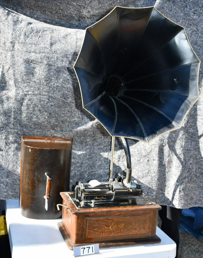 Edison Triumph Cylinder Phonograph (1 of 2)