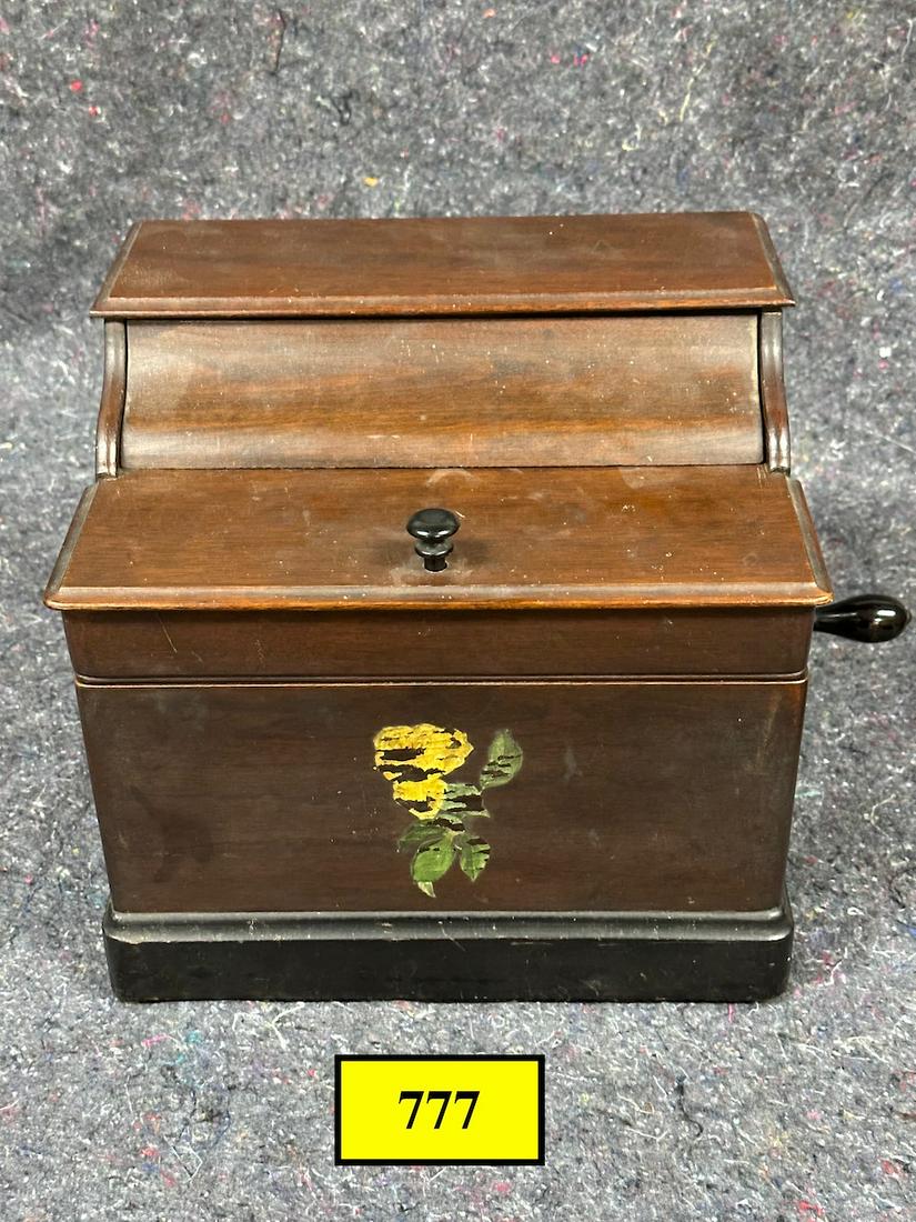 Melodia Paper Roll Organ (1 of 2)