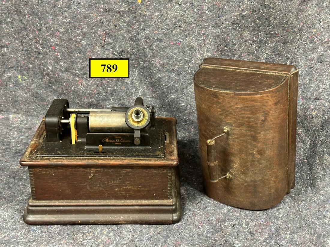 Edison Standard Cylinder Phonograph: Model "D", H Reproducer, No Crank, Case Rough, SN-662295