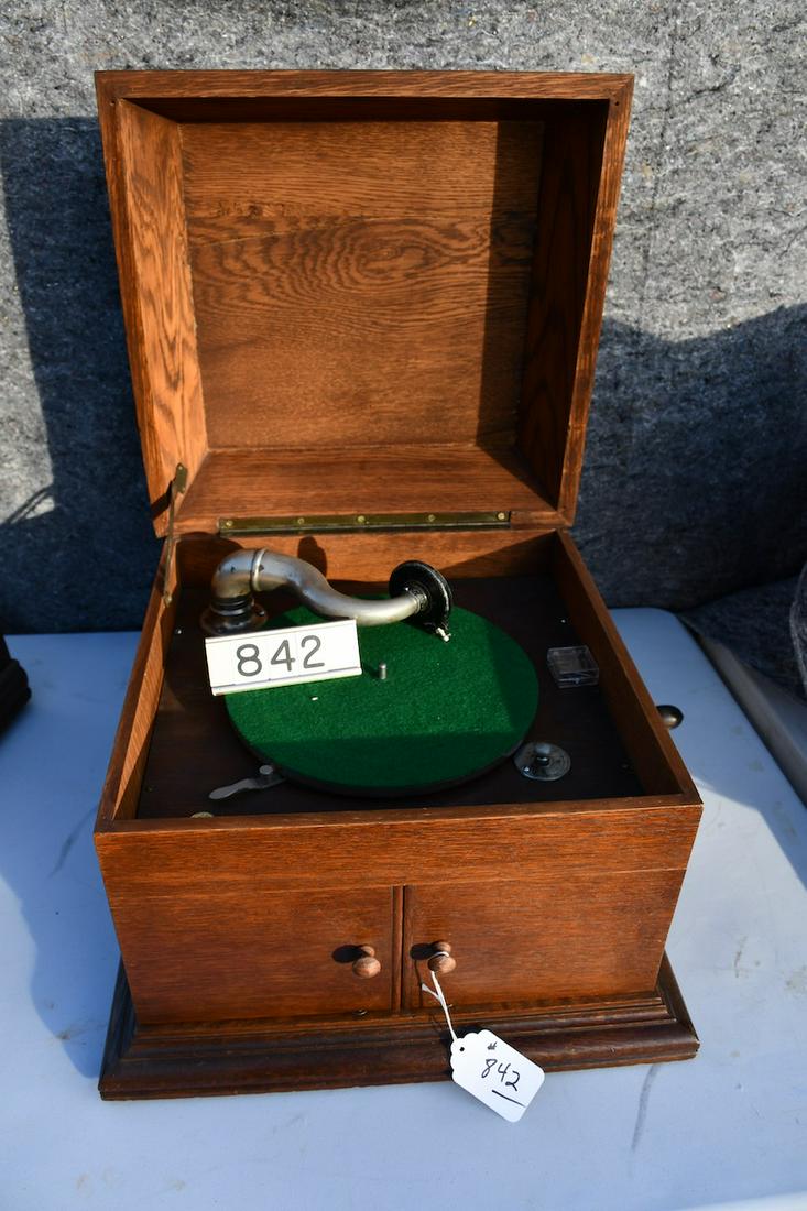 Table Model Disc Phonograph (1 of 2)