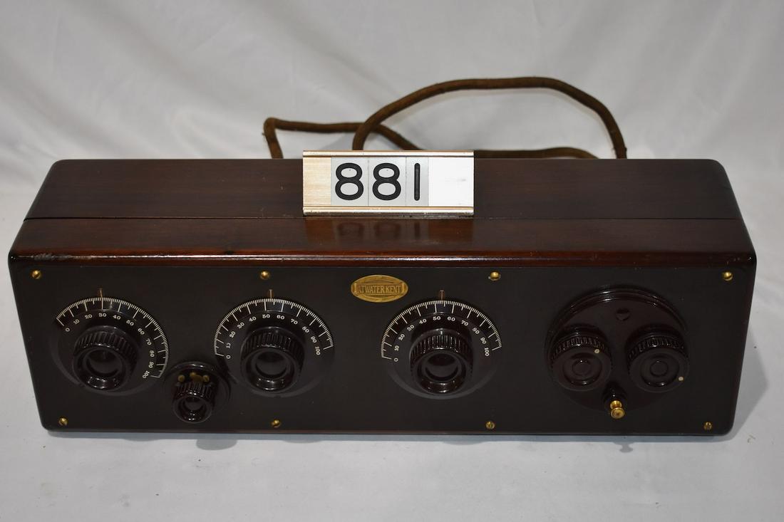 Atwater Kent Model 20 Table Top Radio (1 of 1)