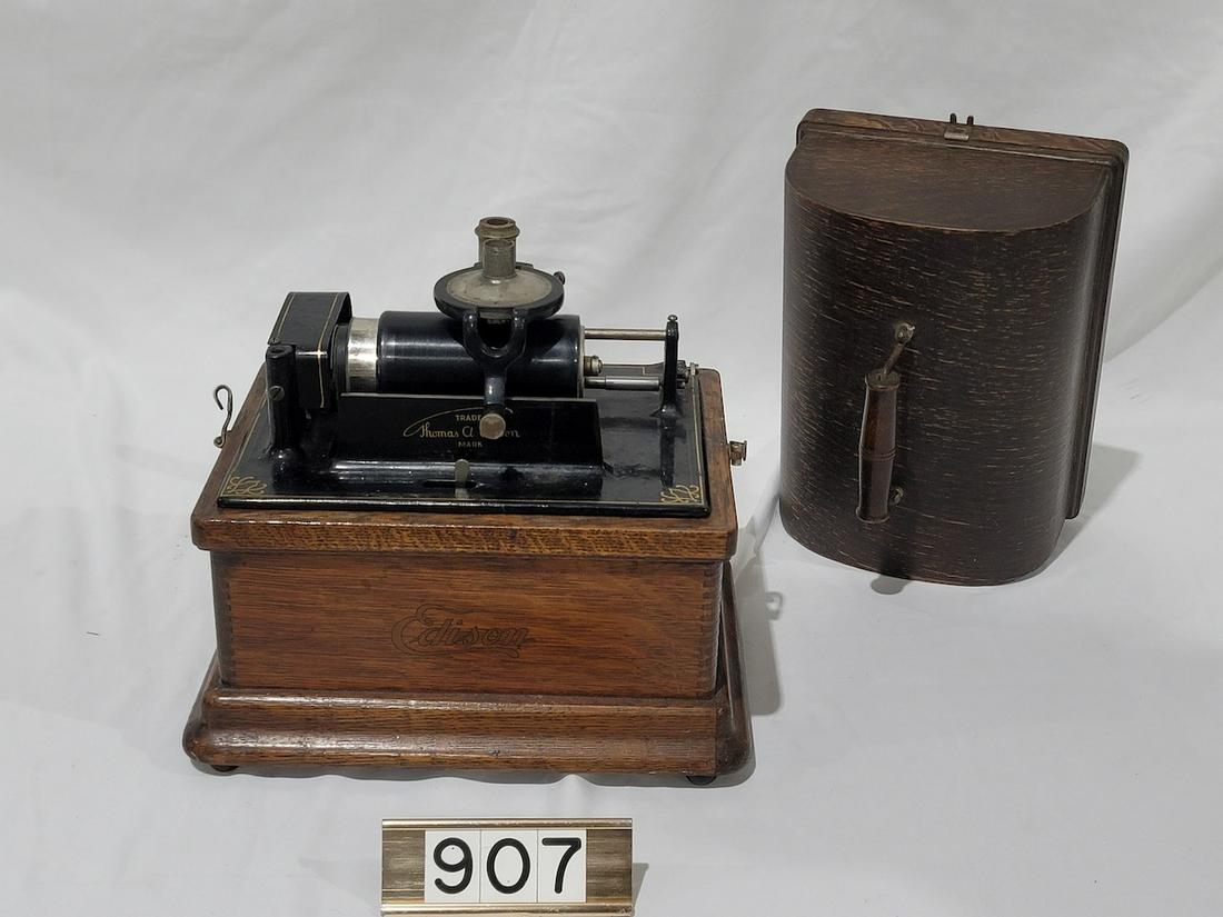 Edison Fireside Cylinder Phonograph (1 of 3)