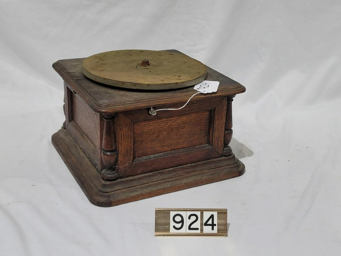 Columbia BI Sterling Disc Phonograph (1 of 2)