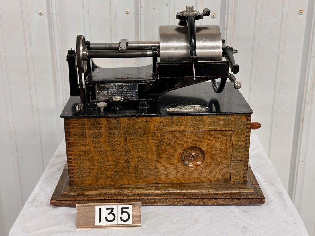 Edison Concert Cylinder Phonograph: A good machine with wing reproducer, crank, recorder and cover. SN-0491