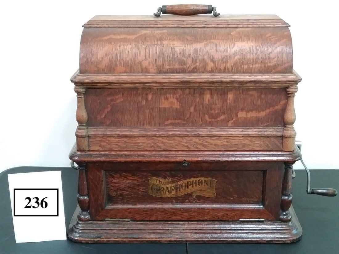 Columbia BC 20th Century Graphophone Cylinder Phonograph (1 of 7)