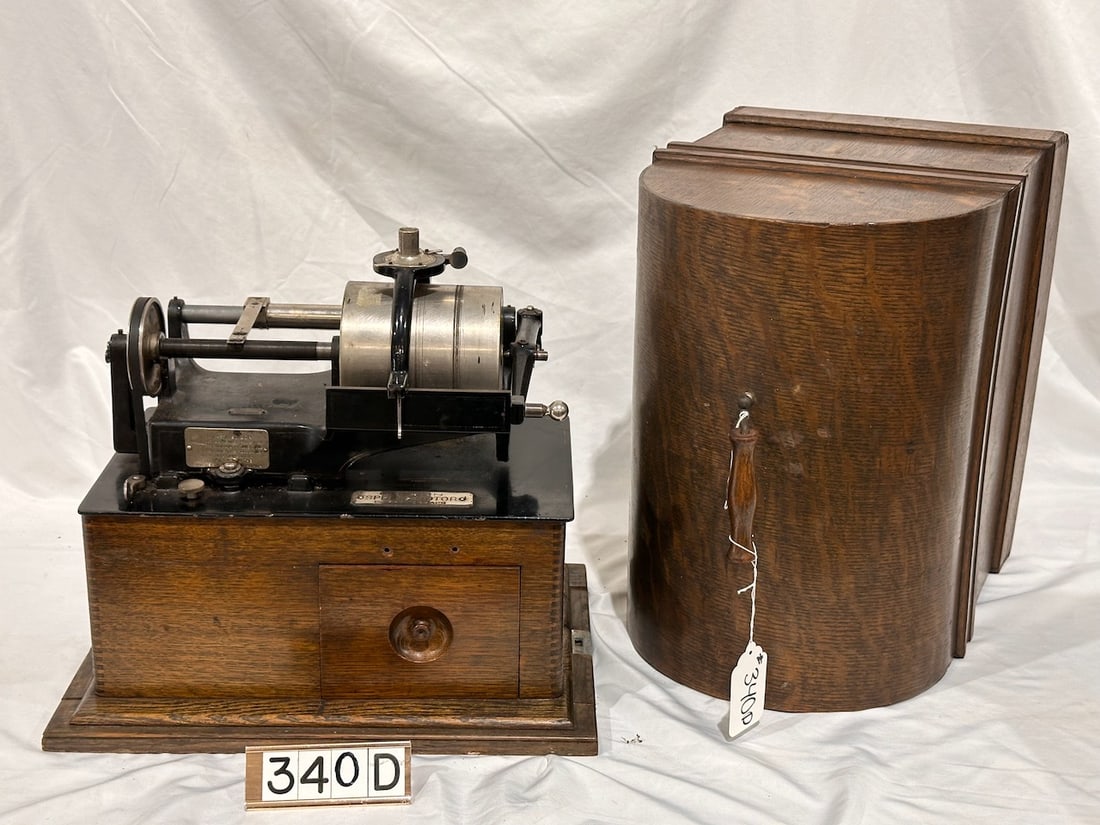 Edison Spring Motor Cylinder Phonograph (1 of 6)