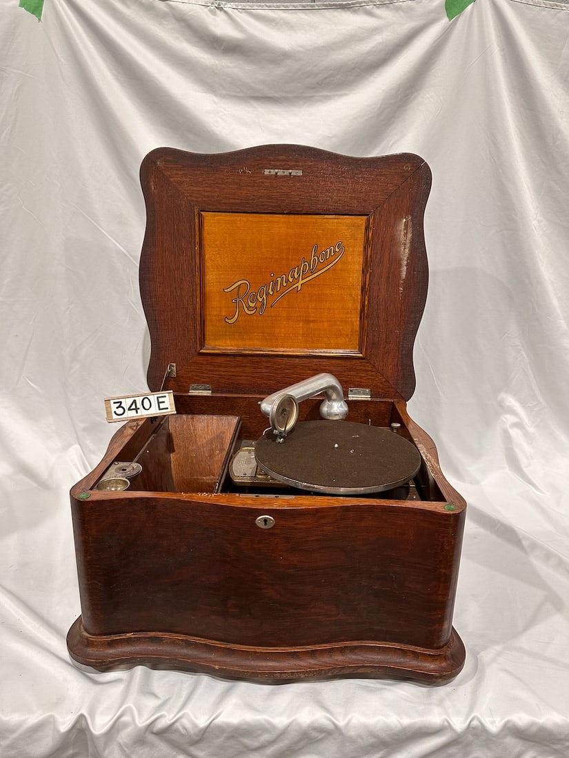 Reginaphone 15-1/2" Disc Music Box: Oak, turntable and tonearm,, inside horn, 10 Discs Included. SN-2500309