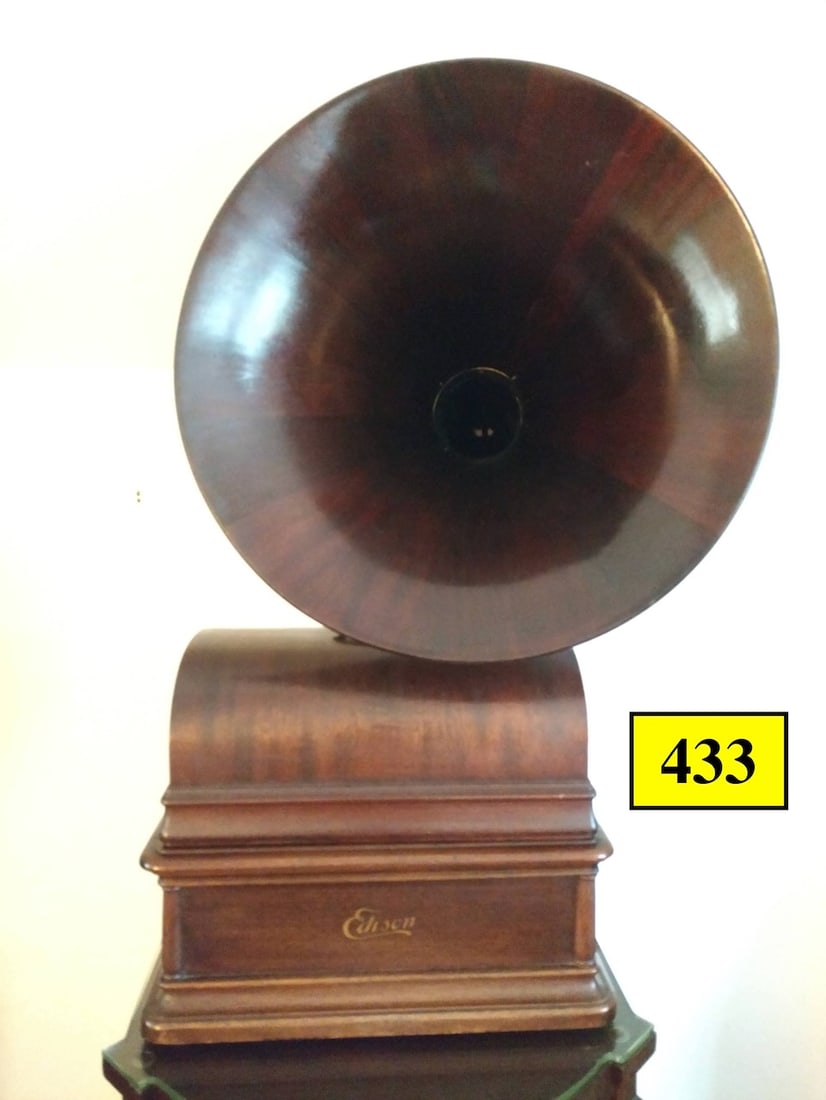 Edison Opera Model A Cylinder Phonograph (1 of 4)