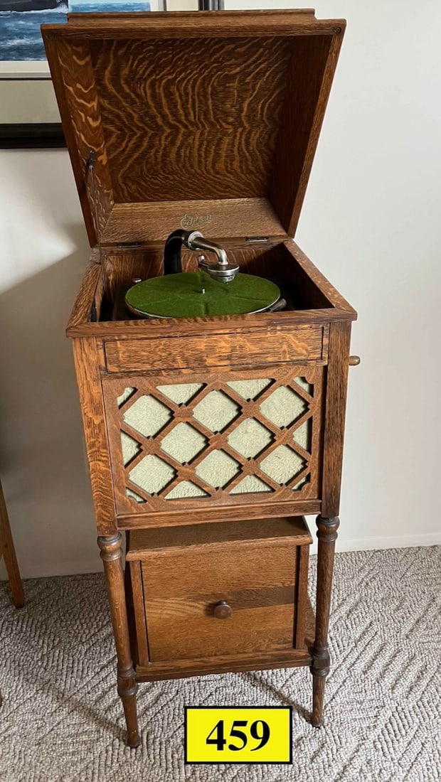 Edison  A100 Floor Model Diamond Disc Phonograph (1 of 8)