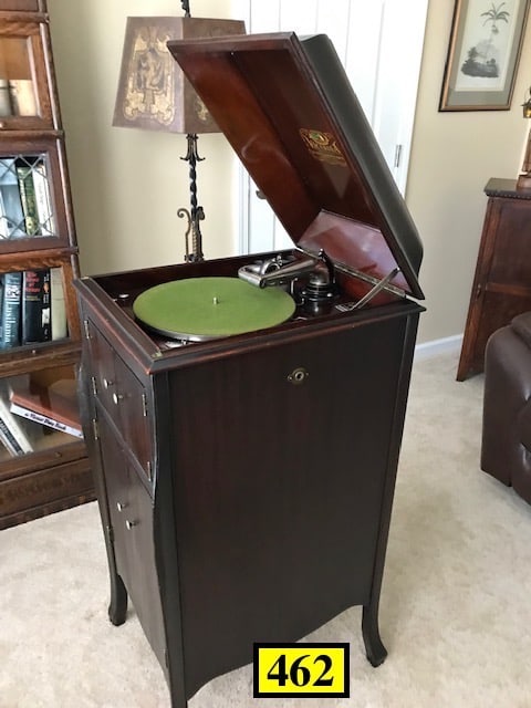 Victor VV-X Floor Model Disc Phonograph (1 of 7)